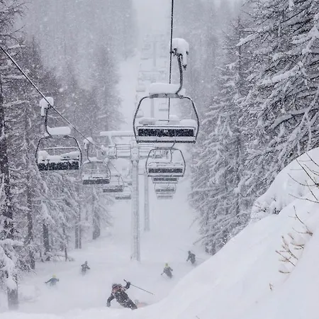 Le Grange Apartments - Direct Ski Access *