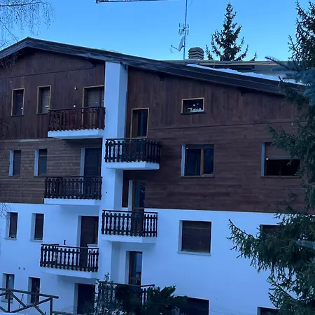 Le Grange Apartments - Direct Ski Access Lägenhet Oulx